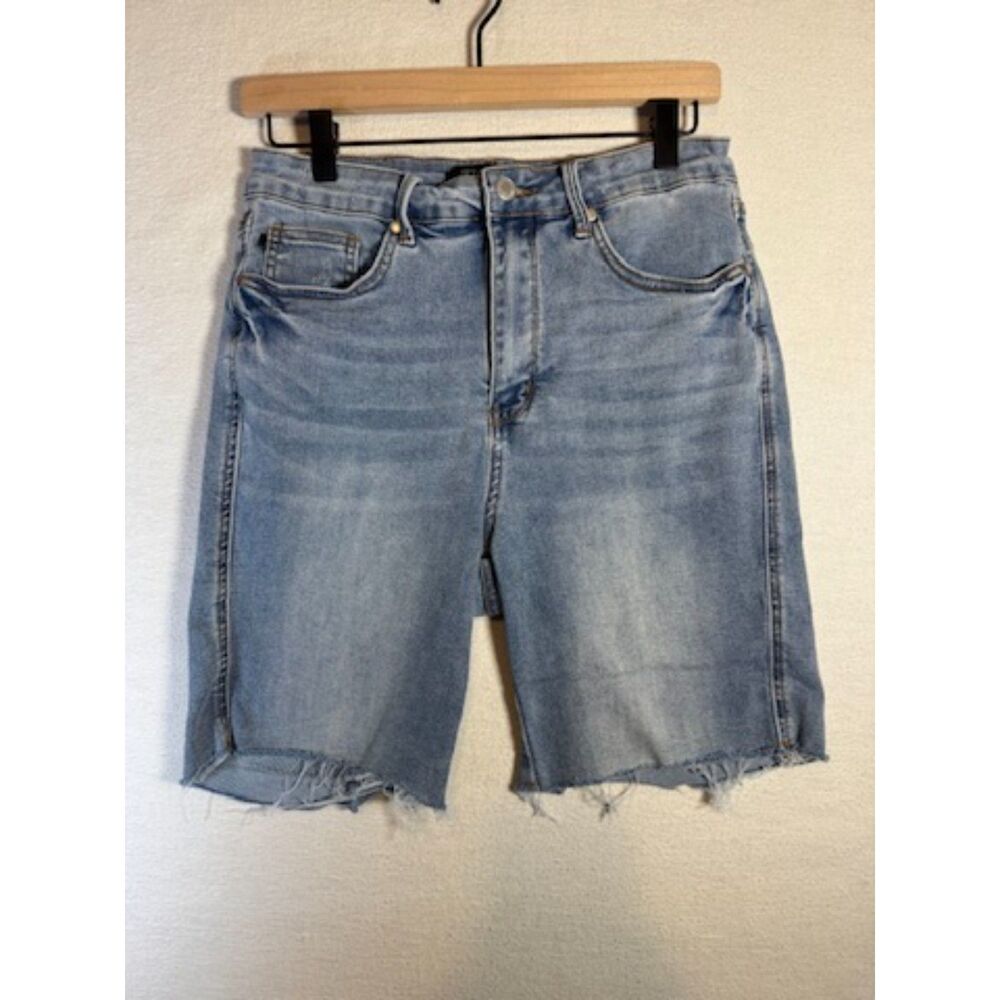 Judy Blue Stone Cold Tummy Control High Rise Cooling Jean Shorts SZ Large 28”